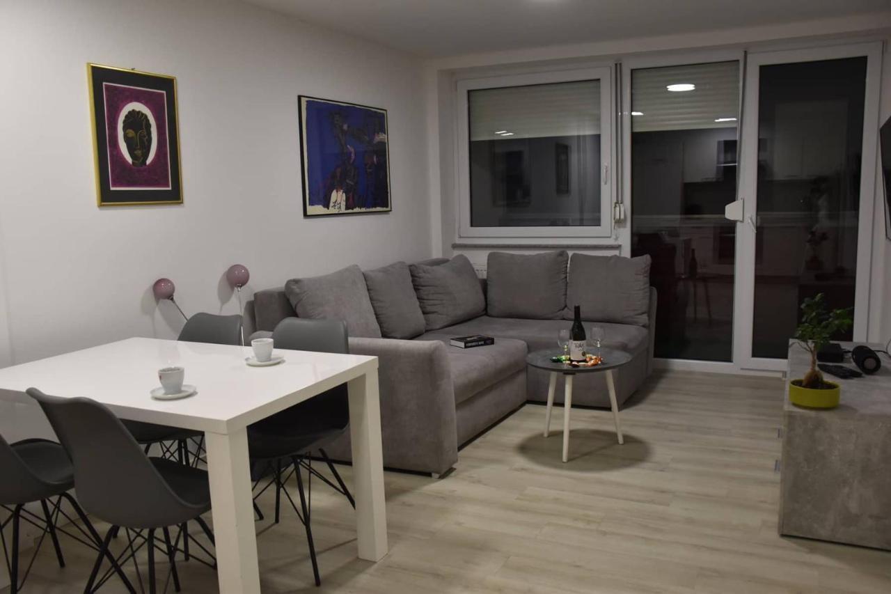 Beautiful Apartment By The Tivoli Park, Ljubljana Appartamento *